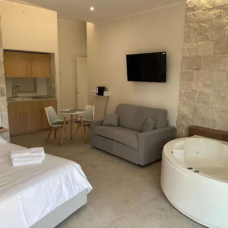 Luna D'argento Bed and Breakfast 4*